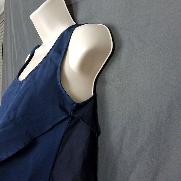 H&M Navy Sleeveless Asymmetrical Blouse Size 2 Two Tone Shiny Casual Date Beach - Picture 2 of 14